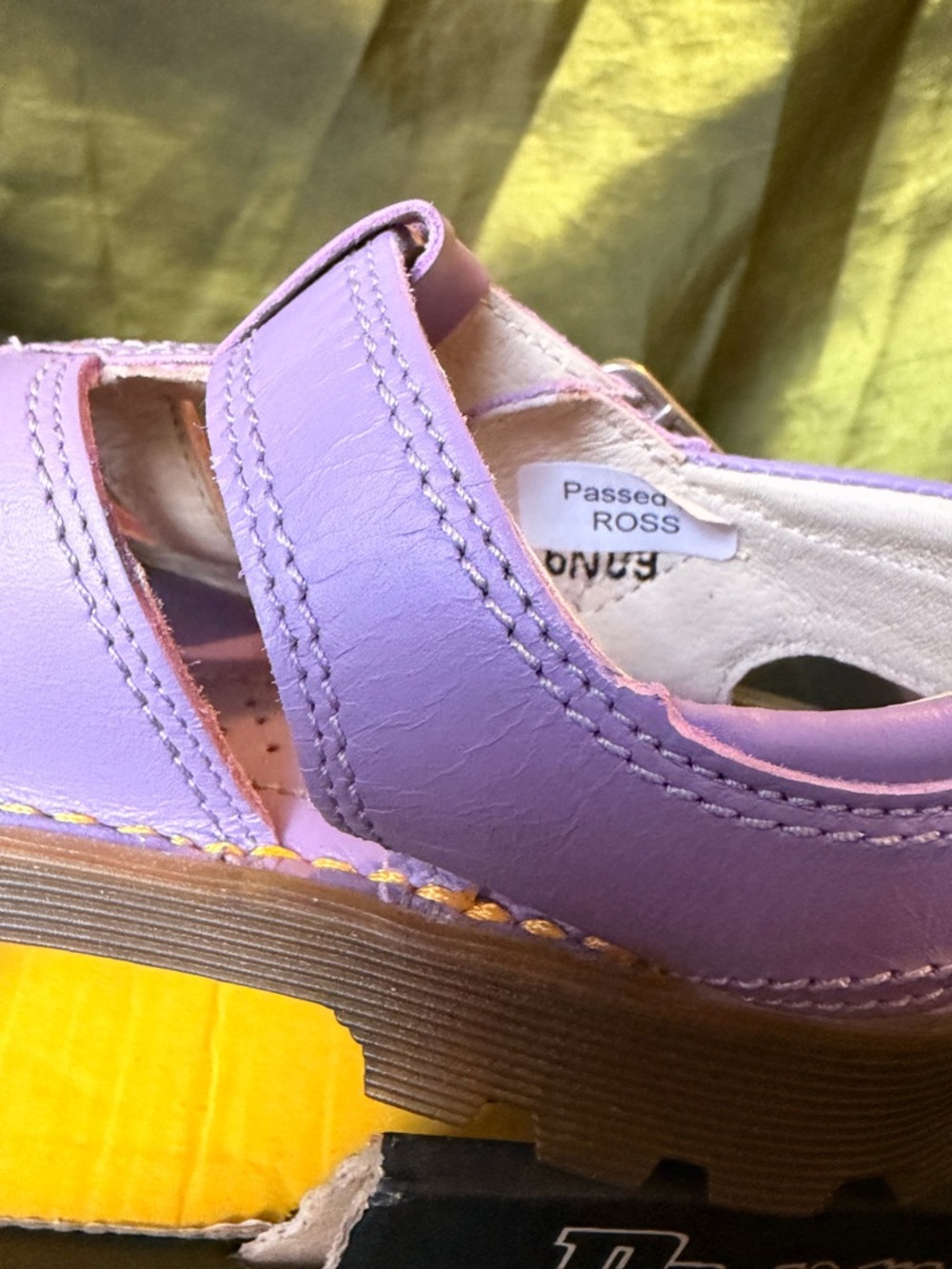 Dr. Martens Kids Lavender Leather T-Bar Sandals Vintage Y2K Rare Color - Picture 8 of 10